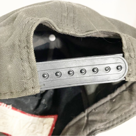 Levi’s Red Tag Batwing Graphic Logo Gray Cotton Adjustable Baseball CapHat ❤️🩶 - Picture 7 of 13